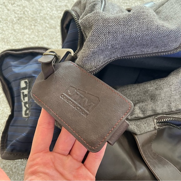 Cutter & Buck Brown Leather Blue Interior Travel Carry-on Duffel Bag - Picture 9 of 13